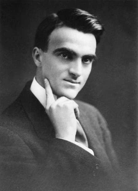 Brian Vrepont ca 1902 (University of Melbourne Archive image) The First Bomb